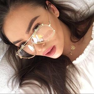 Gold glasses no name